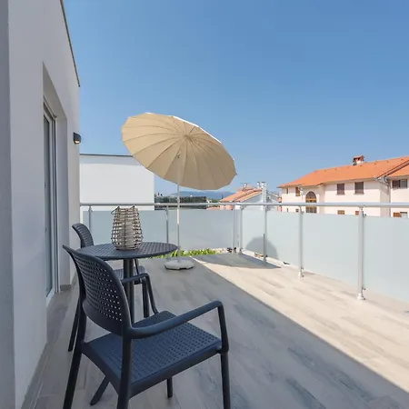 Barbara With Private Pool * Malinska