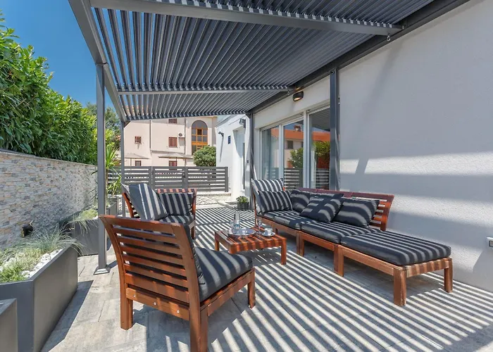 Barbara With Private Pool Apartman