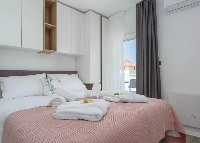 Apartman Barbara With Private Pool Malinska