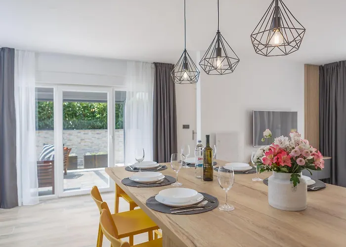 Barbara With Private Pool Apartman Malinska