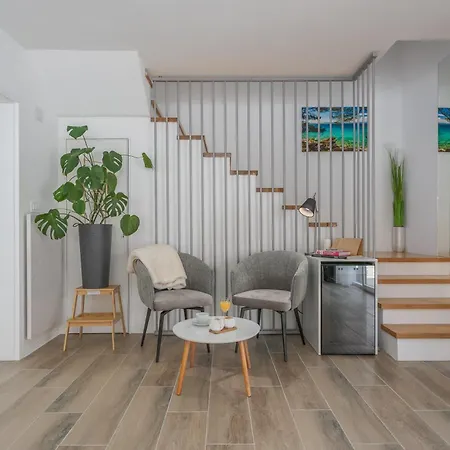 Apartment Barbara With Private Pool Malinska