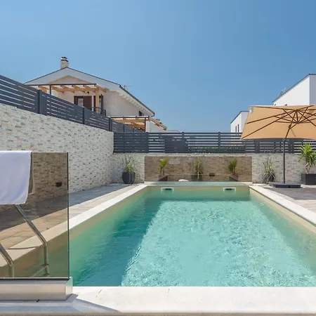 Apartment Barbara With Private Pool *