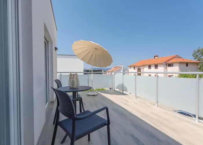 Barbara With Private Pool * Malinska